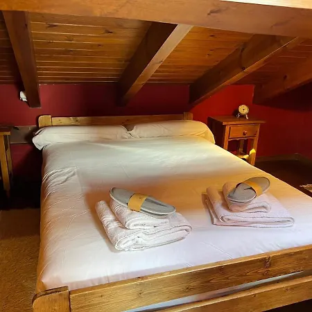 Holiday home Con Piscina En