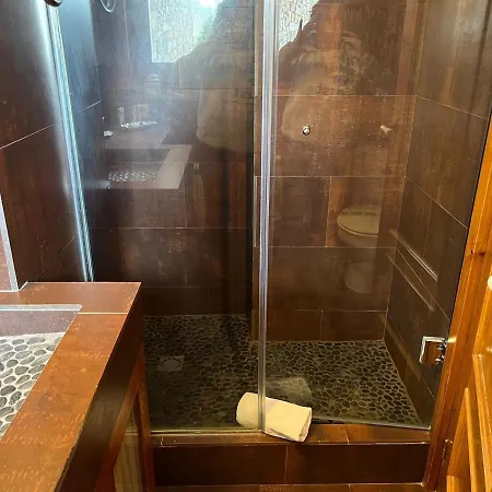 Con Piscina En